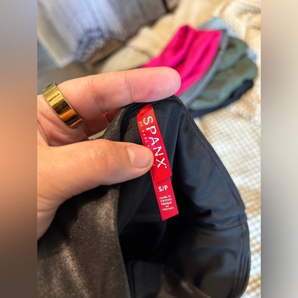 Spanx faux leather leggings size small - Picture 4 of 4